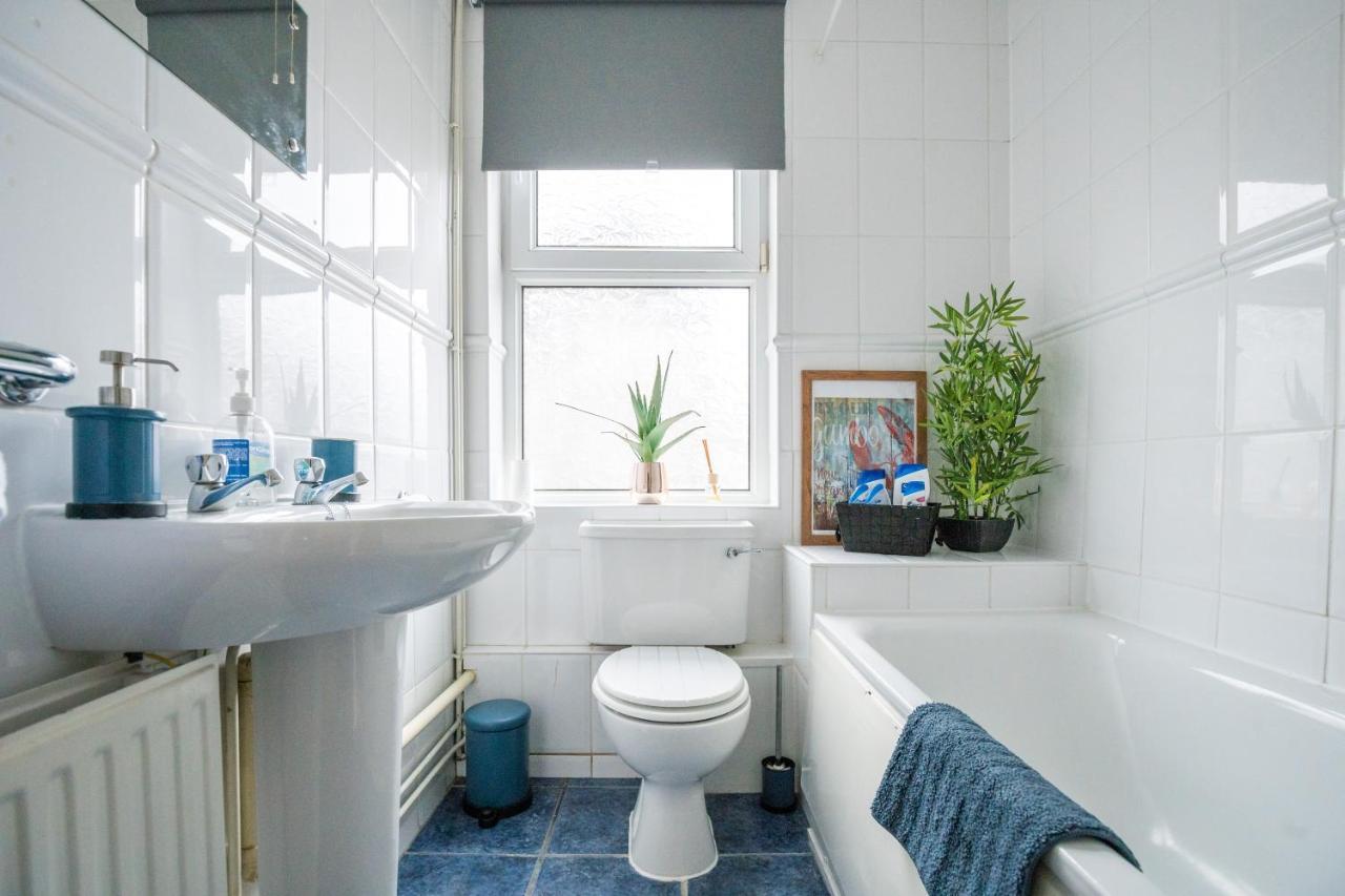 The Ella Fitzgerald - Modern 2 Bedroom Apartment, Super Close To City Centre Cardiff Exteriör bild